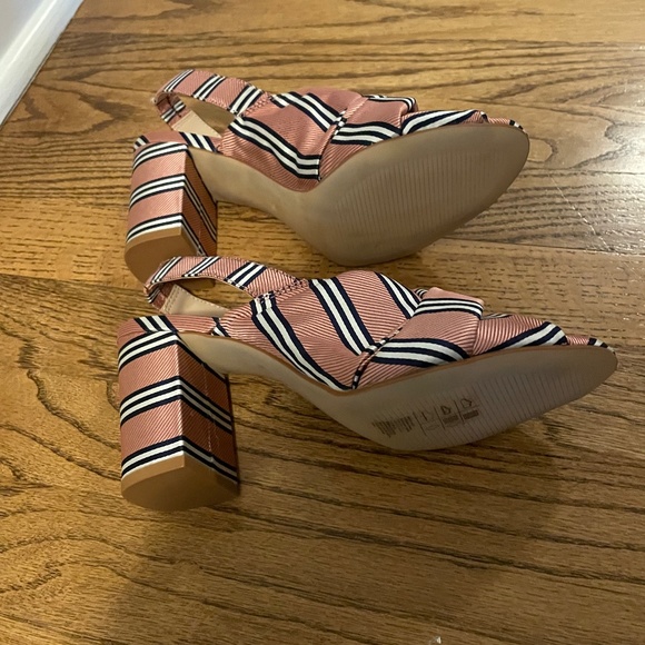 Barbiecore heels with attitude - Picture 2 of 8